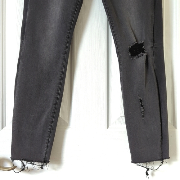 Pistola Classic Mid Rise Distressed Cropped Raw Hem Skinny Jeans Faded Black 27 - Picture 3 of 14